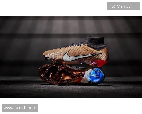 足球鞋定制球星个性化印字设计与潮流趋势分析